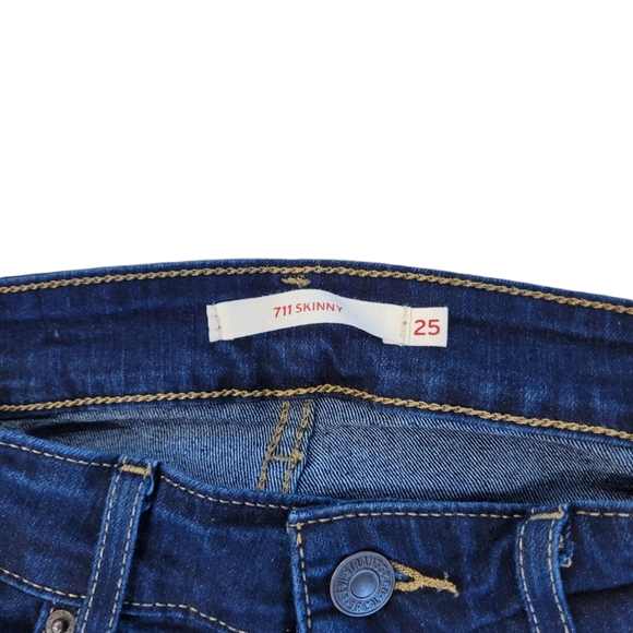 Levi’s 711 Skinny Jeans in Dark Indigo Blue - Picture 6 of 10